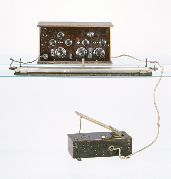 20世纪30年代早期的特劳特温电子琴，馆藏柏林德国国家博物馆（Deutsches Museum）